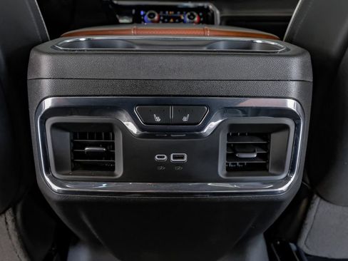 Used 2024 GMC Sierra 3500 Denali Ultimate AWD/4WD image 35