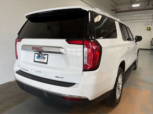 Used 2024 GMC Yukon XL SLT AWD/4WD image 7