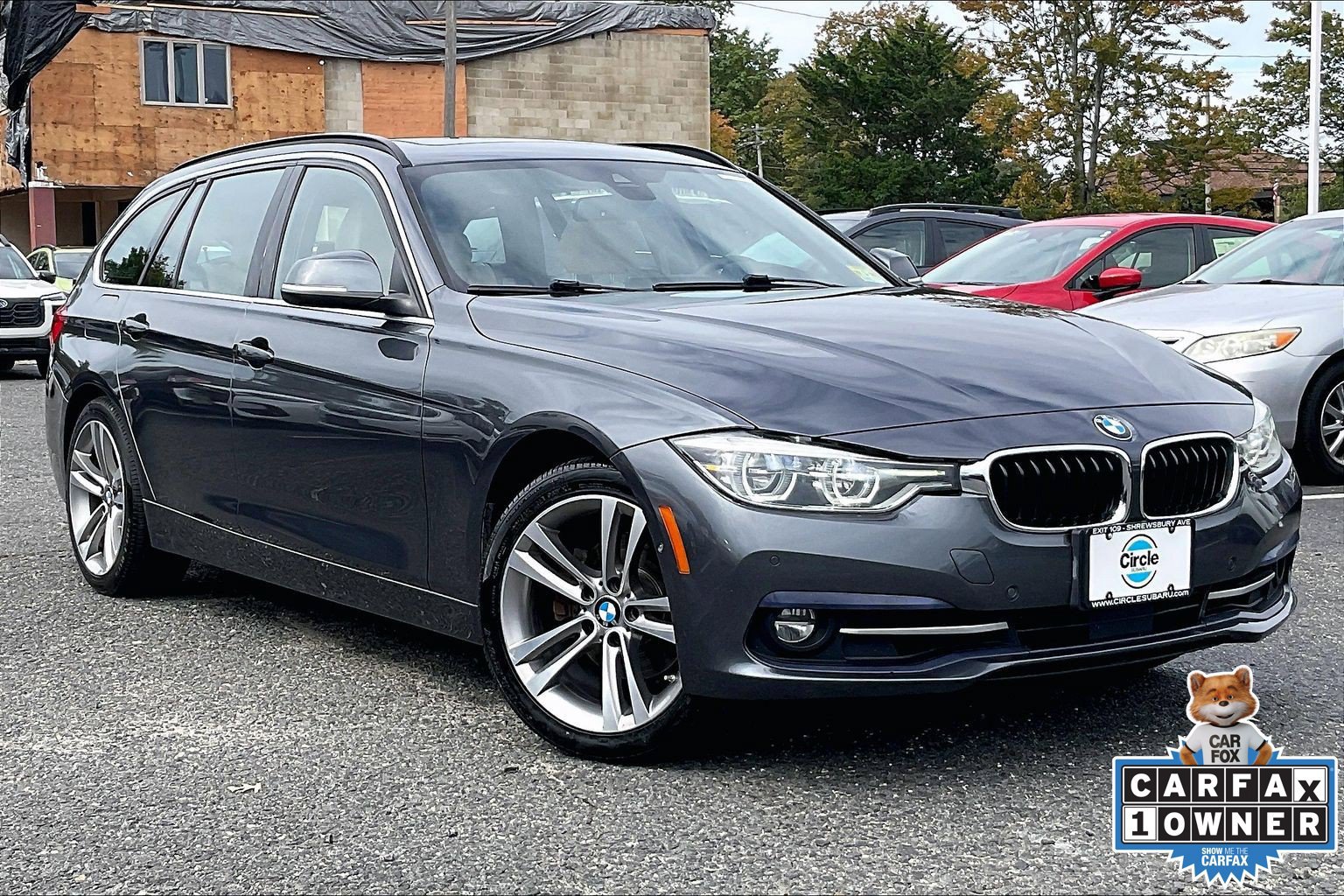 Used 2017 BMW 330i xDrive Wagon AWD/4WD image 2