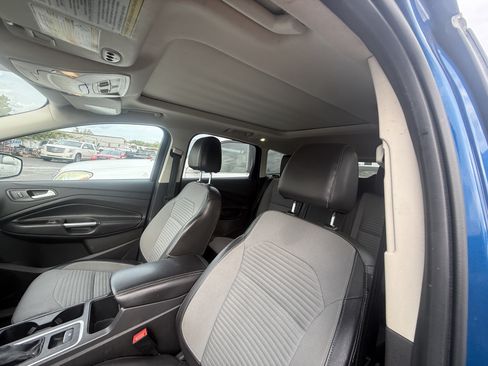 Used 2017 Ford Escape Titanium w/ Canadian Touring Package AWD/4WD image 7