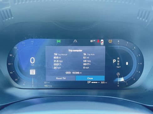 Certified 2025 Volvo XC60 B5 Plus image 17