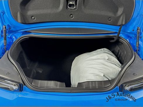 Used 2022 Chevrolet Camaro ZL1 image 32