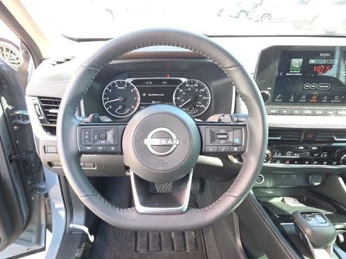 Used 2023 Nissan Rogue SL w/ SL Premium Package FWD image 16