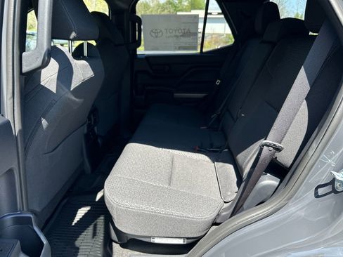 New 2026 Toyota 4Runner SR5 AWD/4WD image 27