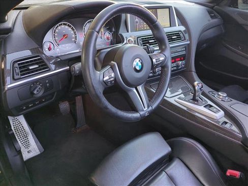 Used 2013 BMW M6 Convertible image 10