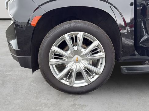 Used 2023 Chevrolet Tahoe High Country w/ LPO, Illumination Package AWD/4WD image 41