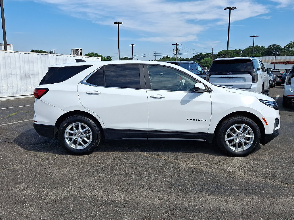 Used 2023 Chevrolet Equinox LT AWD/4WD image 13