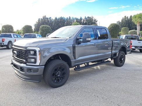 New 2026 Ford F250 Lariat w/ Black Appearance Package image 4