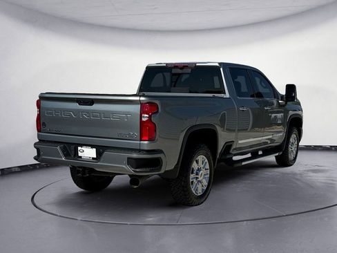 Used 2024 Chevrolet Silverado 2500 High Country w/ High Country Premium Package AWD/4WD image 8
