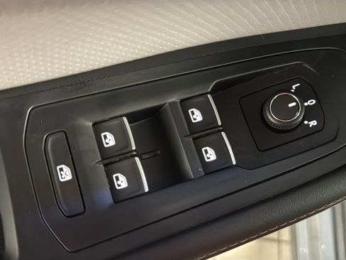New 2026 Volkswagen Atlas Peak Edition AWD/4WD image 15