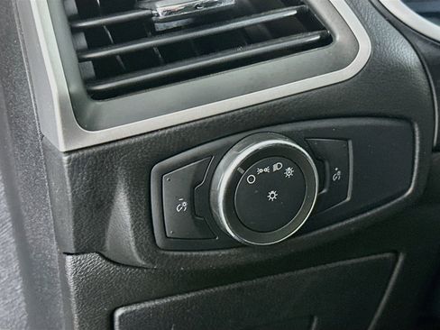 Used 2016 Ford Edge SEL w/ Equipment Group 201A FWD image 17