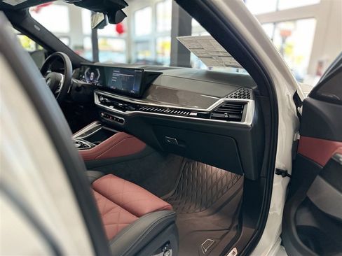 Used 2024 BMW X6 M60i w/ Dynamic Handling Package image 35