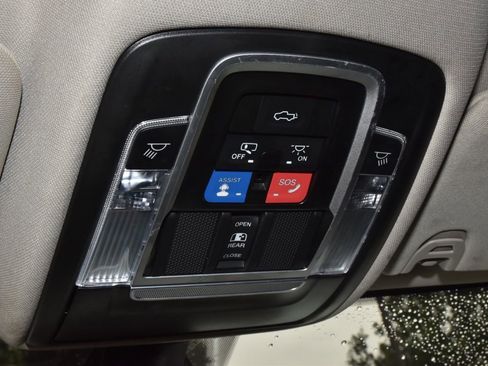 Used 2024 RAM 2500 Laramie image 31