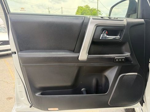 Used 2016 Toyota 4Runner Limited RWD image 17