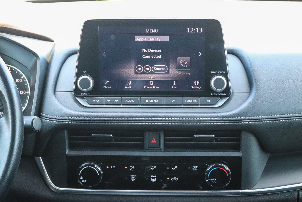 Used 2023 Nissan Rogue S FWD image 12