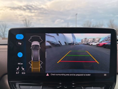 Used 2023 Volkswagen ID.4 2WD image 12