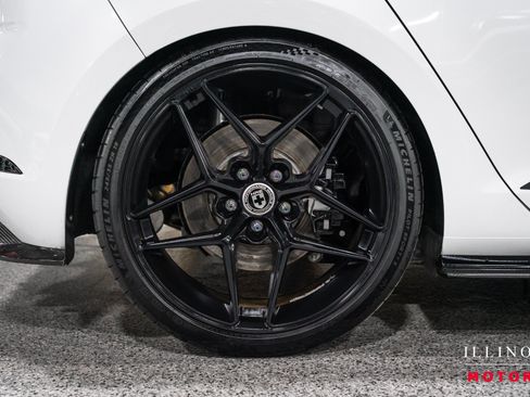 Used 2019 Volkswagen Golf R 4-Door AWD/4WD image 11