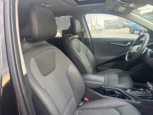 Used 2023 Kia Niro EX Touring image 10