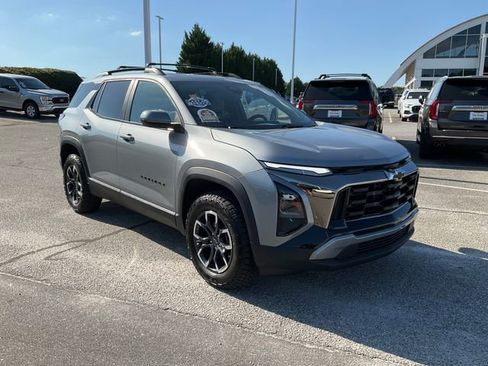 Used 2026 Chevrolet Equinox ACTIV w/ Convenience Package III AWD/4WD image 3