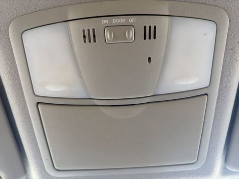 Used 2015 Nissan Rogue S w/ Convenience Package image 28