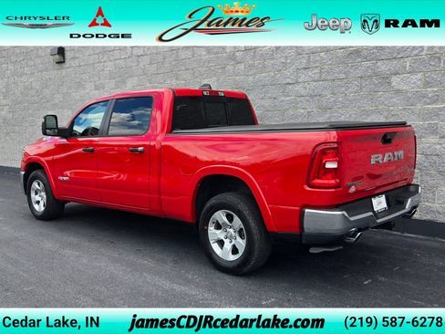 Used 2025 RAM 1500 Big Horn AWD/4WD image 3