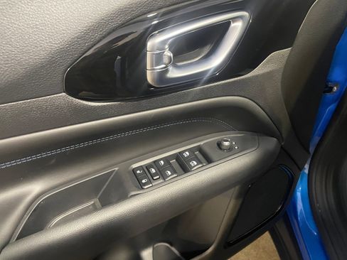 New 2026 Jeep Compass Latitude image 9