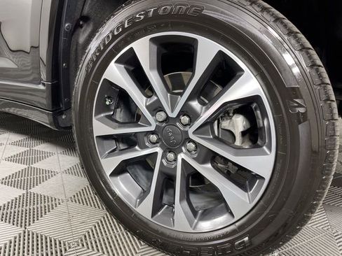 Used 2023 Jeep Grand Cherokee Overland image 13