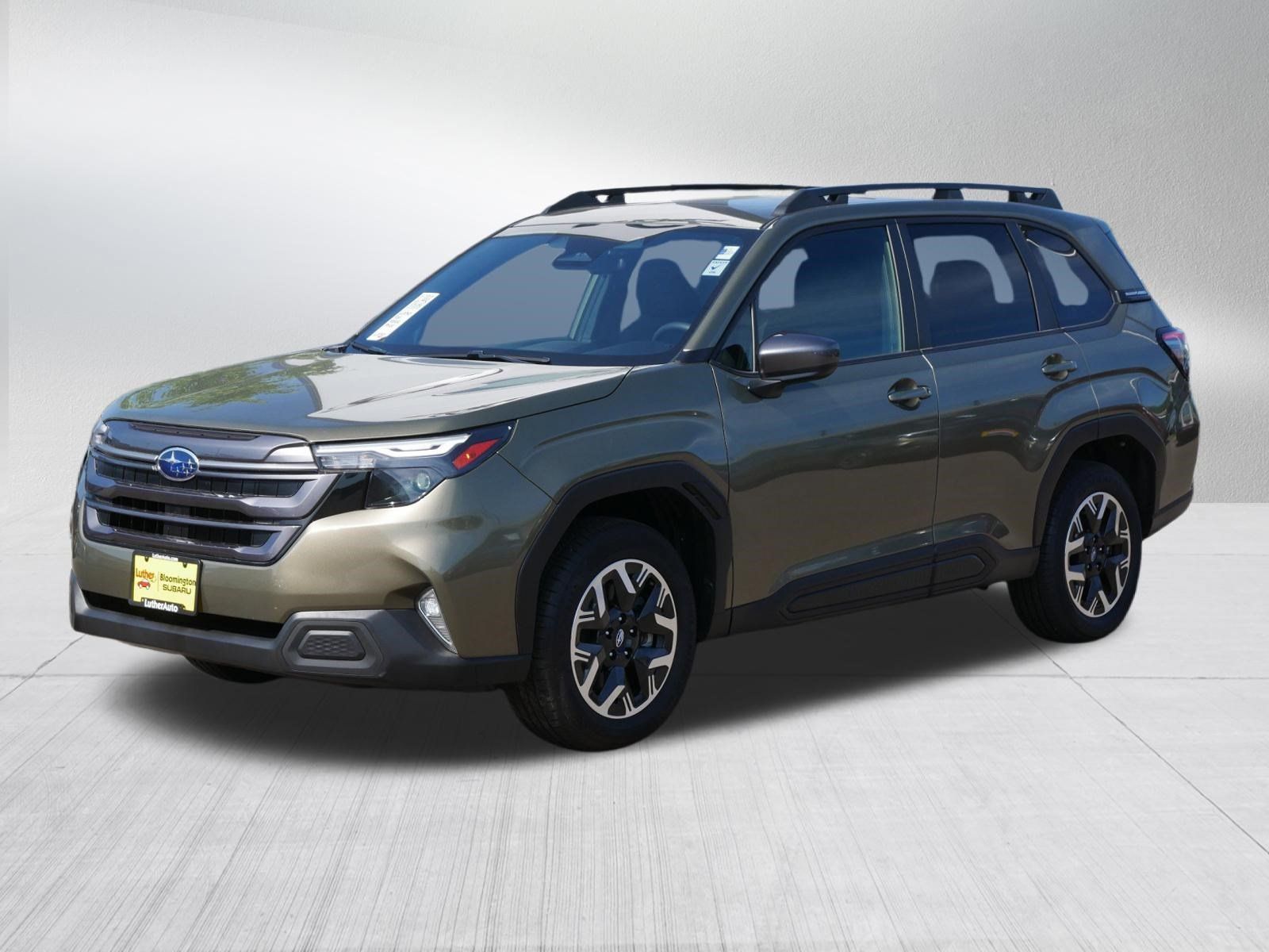 Used 2025 Subaru Forester Premium AWD/4WD image 3