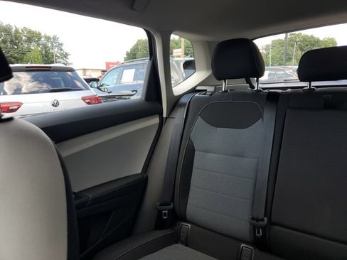 Certified 2025 Volkswagen Taos S FWD image 10