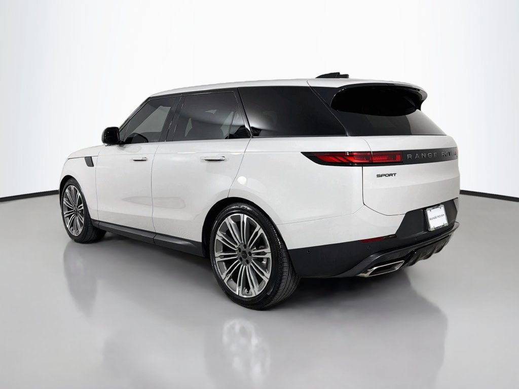 Used 2026 Land Rover Range Rover Sport SE AWD/4WD image 7
