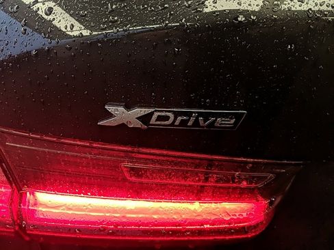 Used 2023 BMW M340i xDrive w/ Premium Package image 7