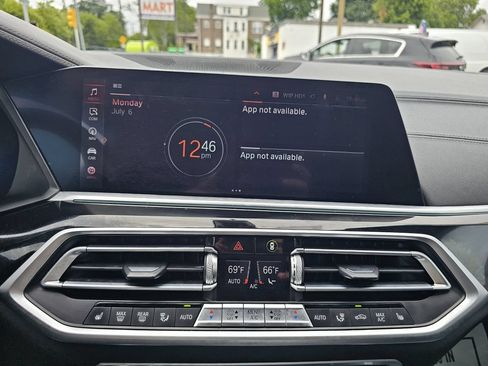 Used 2021 BMW X6 xDrive40i AWD/4WD image 46