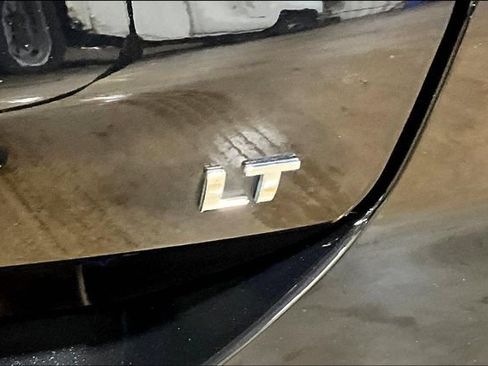Used 2021 Chevrolet Equinox LT FWD image 23