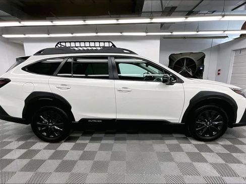Used 2025 Subaru Outback Onyx Edition AWD/4WD image 15