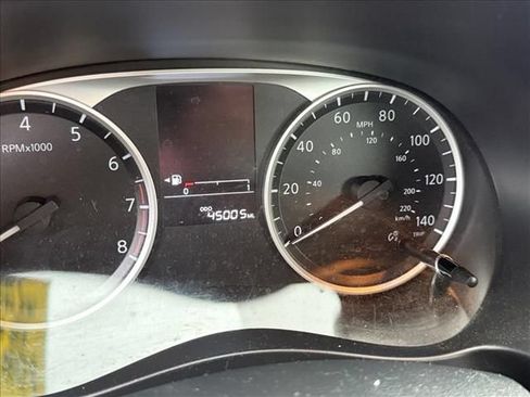 Used 2022 Nissan Kicks S FWD image 4