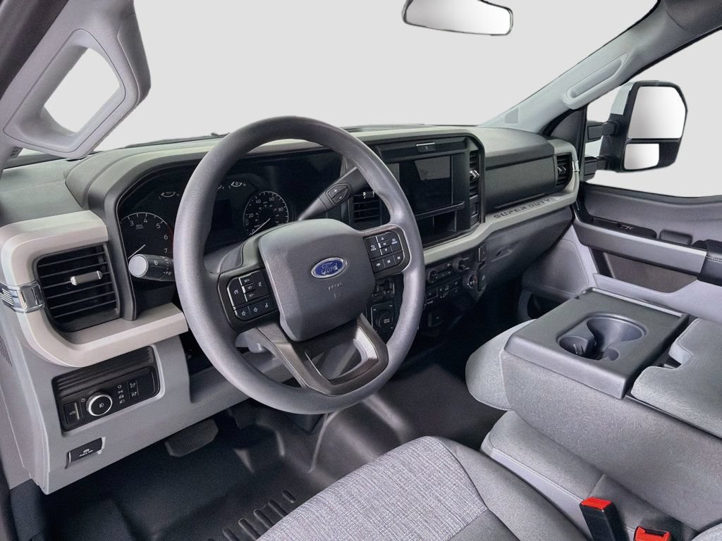 Used 2025 Ford F250 XLT w/ FX4 Off-Road Package AWD/4WD image 9