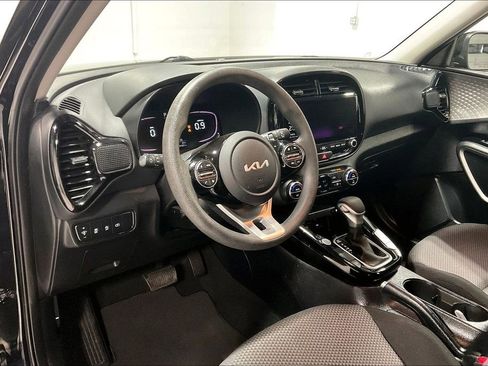 Used 2023 Kia Soul S image 16