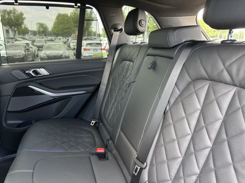 Used 2026 BMW X5 xDrive40i w/ M Sport Package AWD/4WD image 33