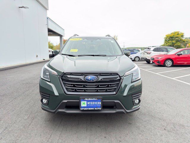 Used 2024 Subaru Forester Limited AWD/4WD image 3