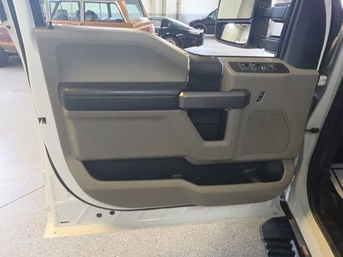 Used 2020 Ford F250 XLT AWD/4WD image 12