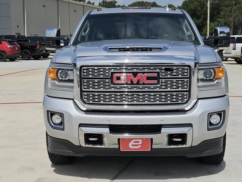 Used 2018 GMC Sierra 3500 Denali w/ Duramax Plus Package AWD/4WD image 2