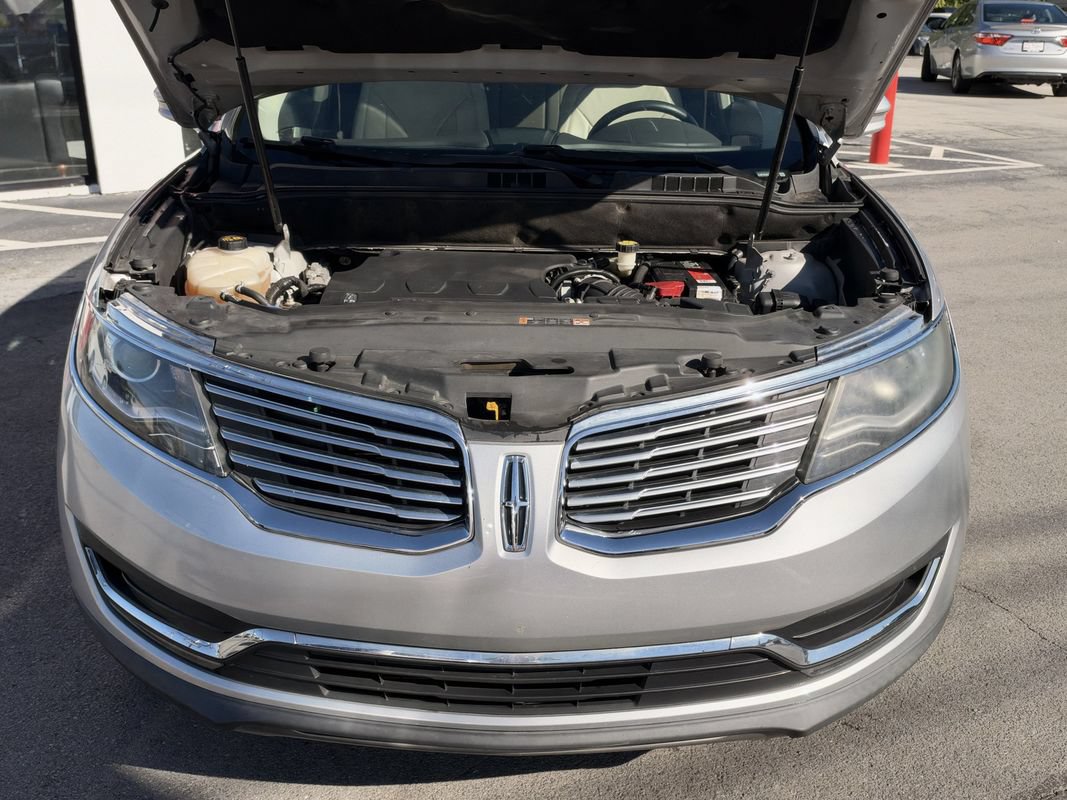 Used 2018 Lincoln MKX Reserve FWD image 11