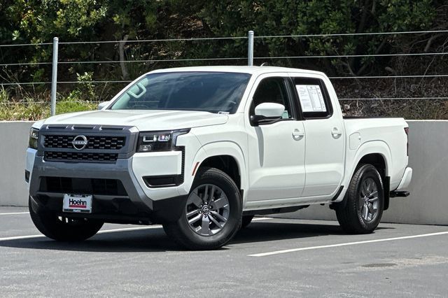 Used 2026 Nissan Frontier SV w/ Tow Package RWD image 1