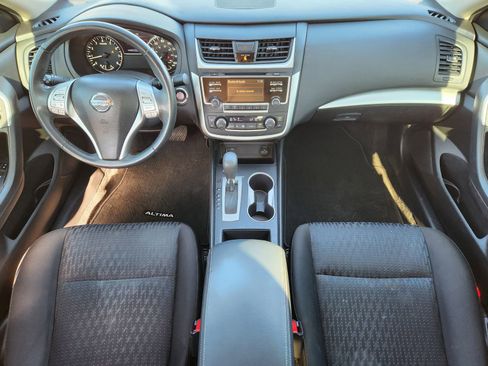 Used 2016 Nissan Altima 2.5 SV image 29