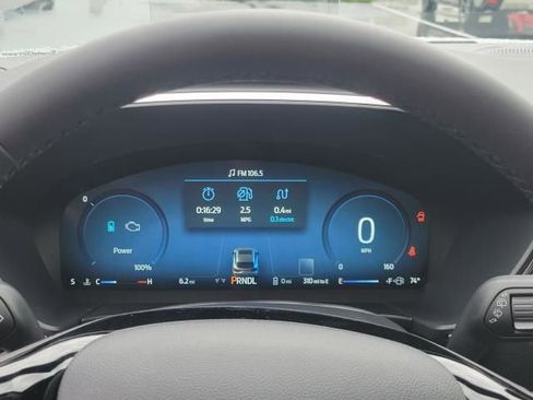 New 2025 Ford Escape SE w/ PHEV Premium Package FWD image 27