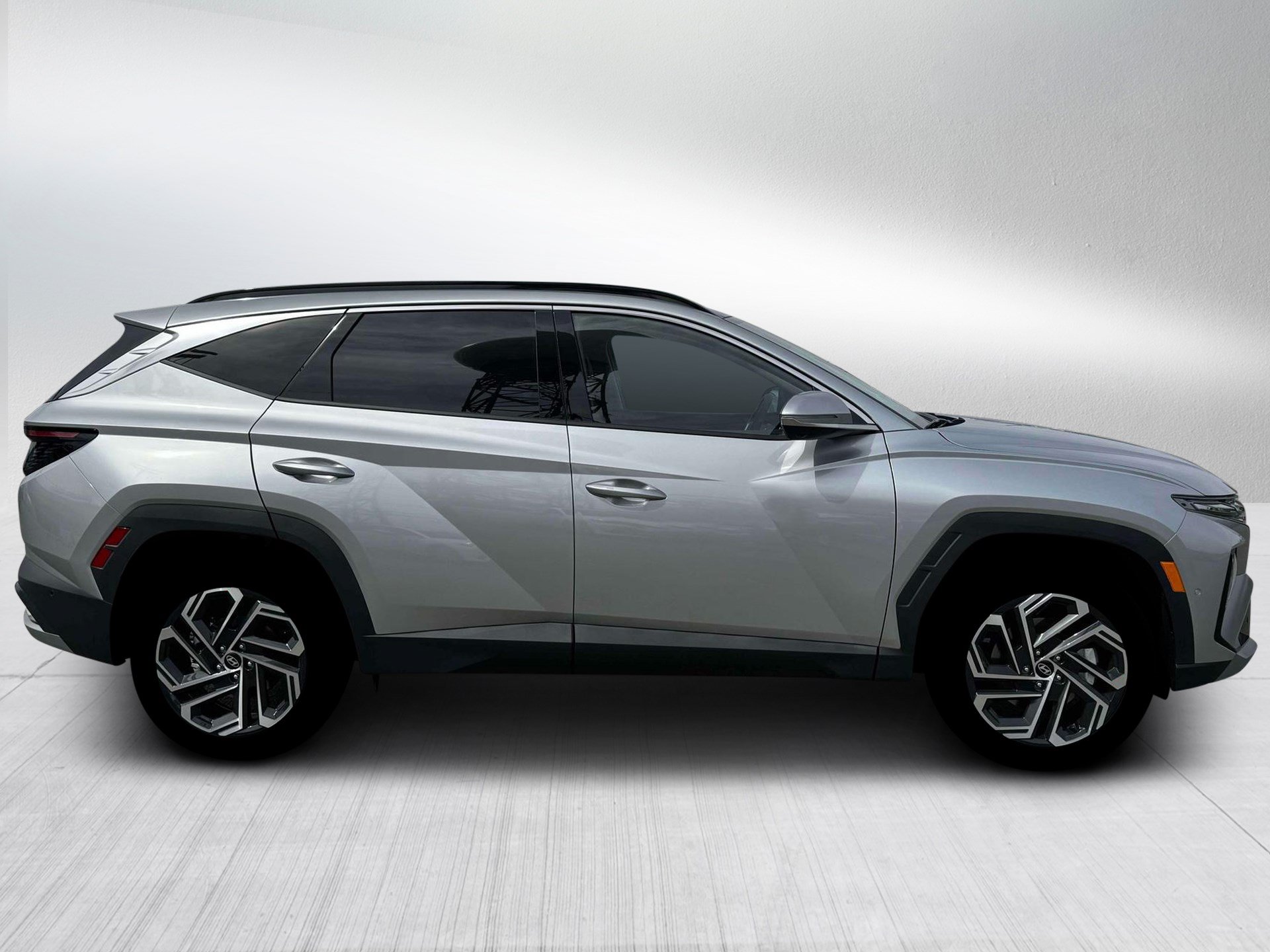 New 2026 Hyundai Tucson Limited AWD/4WD image 9