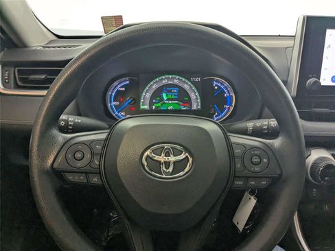 Used 2024 Toyota RAV4 LE AWD/4WD image 17