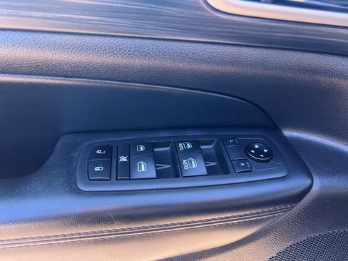 Certified 2019 Jeep Grand Cherokee Laredo image 19