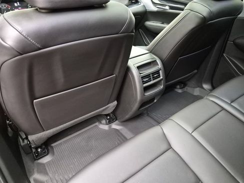 Certified 2023 Cadillac XT5 Premium Luxury w/ LPO, Floor Liner Package AWD/4WD image 23