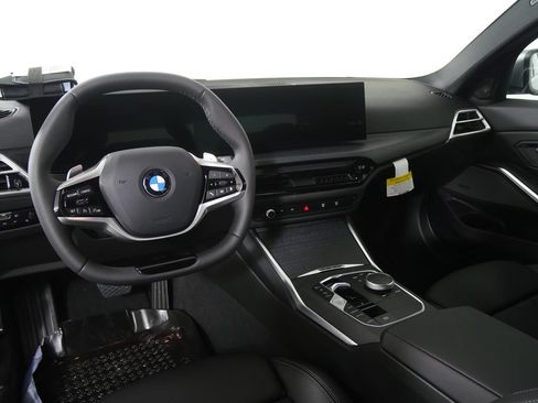 Used 2026 BMW 330i Sedan w/ Premium Package RWD image 17
